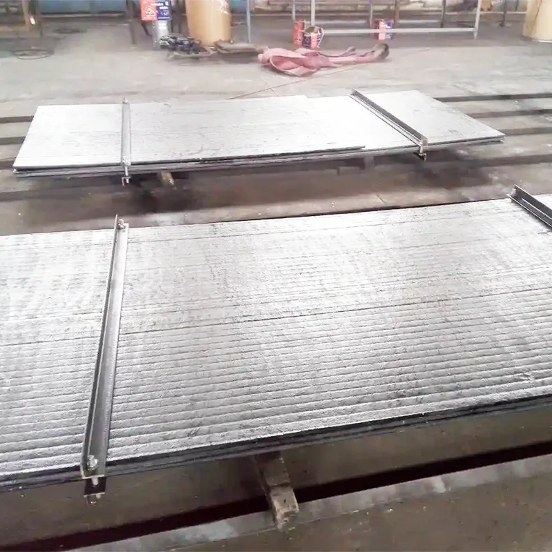 Placa de acero resistente al desgaste con revestimiento bimetálico